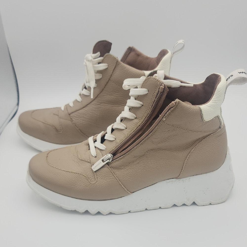 Wonders High Top Sneakers 40